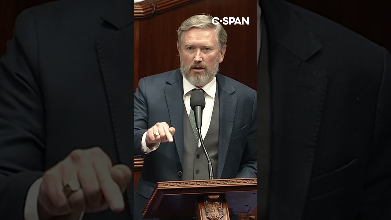 Rep. Massie confronts Speaker Johnson over cancelled House votes before midterm elections