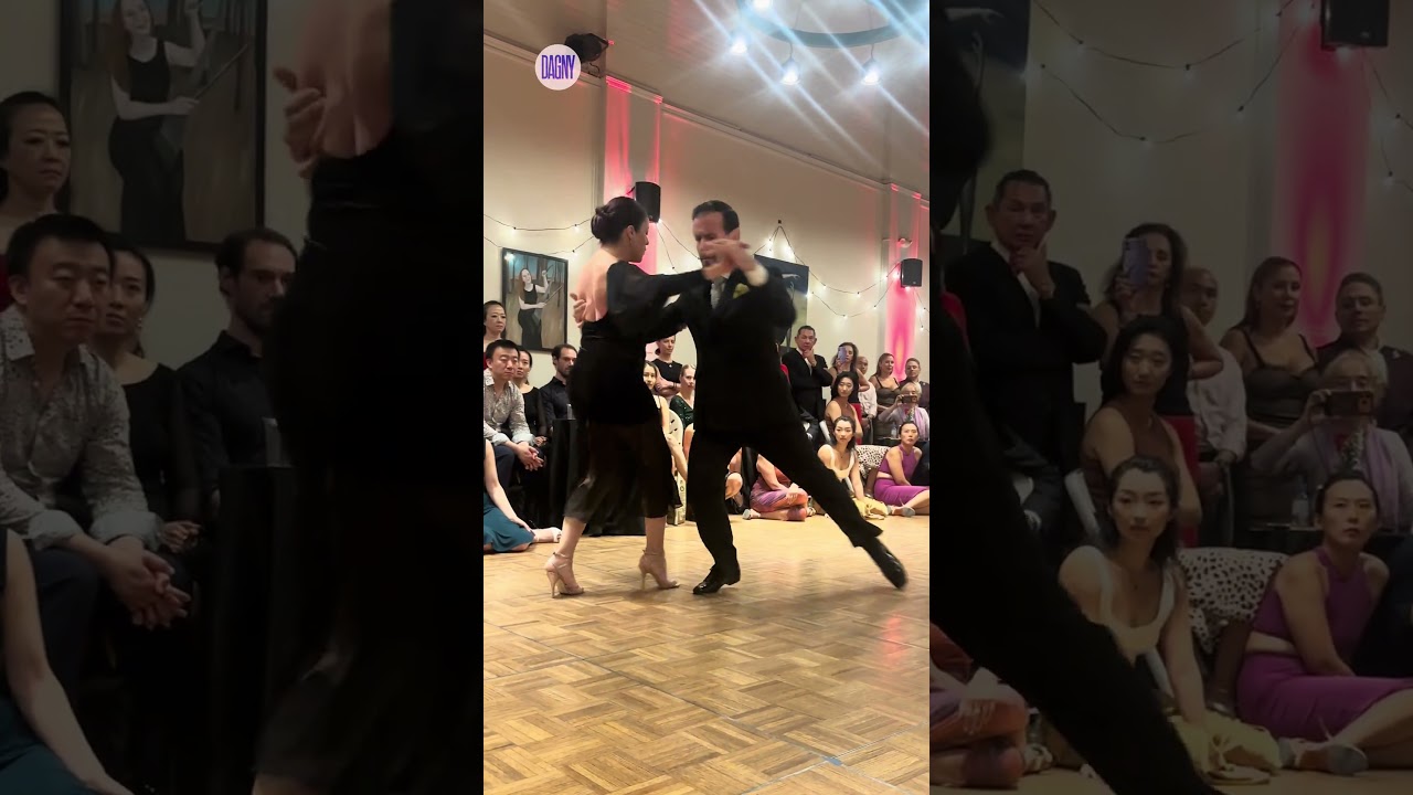 Vanesa Villalba & Facundo Piñero dancing tango to “Nochero Soy” by Sentimental y Canyengue (5/11)