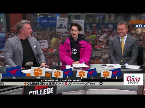 TIMOTHÉE CHALAMET ELITE BALL KNOWLEDGE 😤😂 | College GameDay