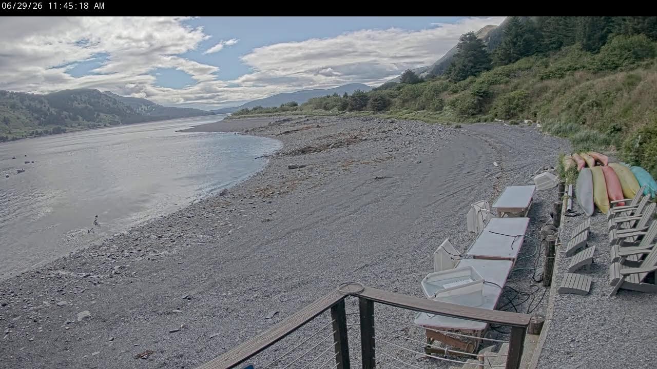 Live webcam view of Raspberry Island Beach Cam