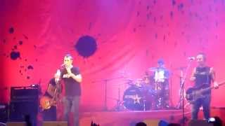 Attaque 77 con Ciro Pertusi - Vuelve a casa - Estadio Malvinas argentinas (08/08/15)