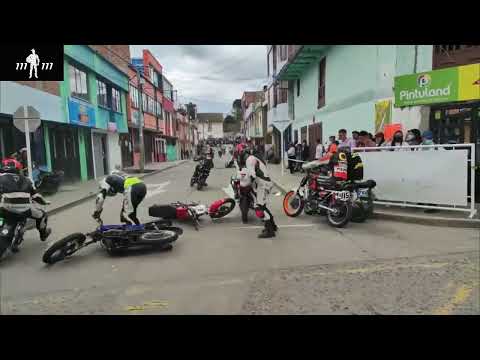 🔥 Recopilación de 😱 CAÍDAS y ERRORES en 🏁 moto velocidad y veloarena 2022 "PRIMERA PARTE".