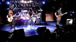 Kylesa - Bottom Line / Forsaken Live @ Treibsand Lübeck (16.06.2011)