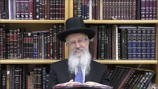 הגאון הרב אברהם יוסף שליט"א איך הספיק השמן לדלוק בחנוכה לשמונה ימים (הרב אברהם יוסף) - התמונה מוצגת ישירות מתוך אתר האינטרנט יוטיוב. זכויות היוצרים בתמונה שייכות ליוצרה. קישור קרדיט למקור התוכן נמצא בתוך דף הסרטון