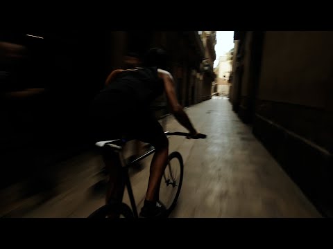 Crushing The Streets In Barcelona | Brakeless Cycling
