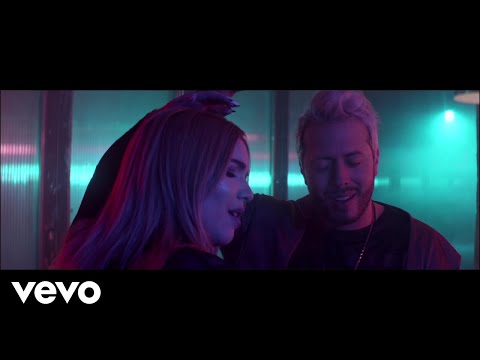 Mauricio Rivera - No Ha Cambiado Nada ft. Karen Méndez