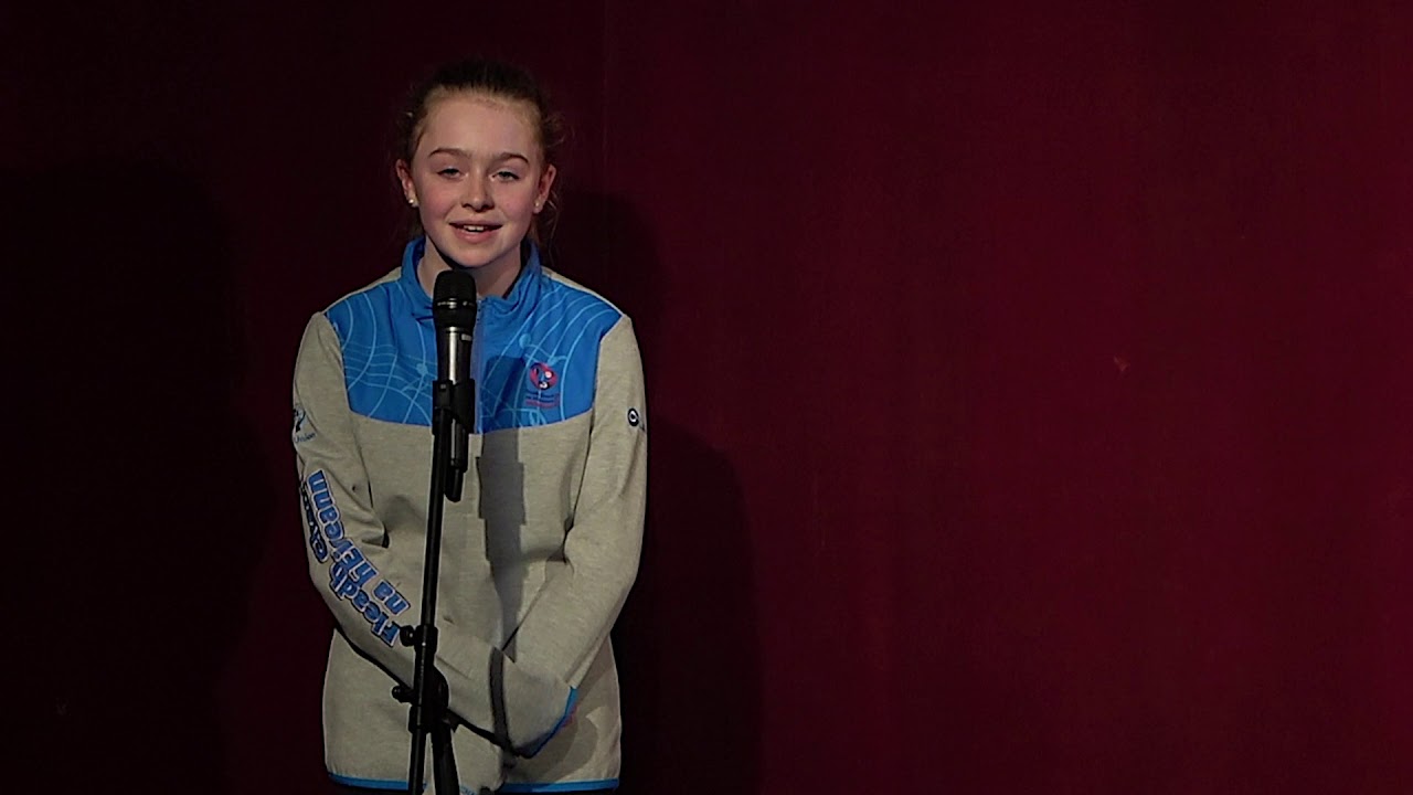 Seo cúpla amhrán a ceoladh roimh an mholtóireacht ag Féile Scoildrámaíochta Ghaoth Dobhair 2020