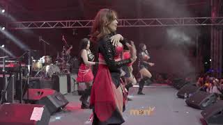 Original Sex Bomb Girls Performing at Howlers Manila 2.0