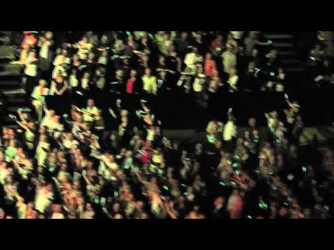 #6 Barry Manilow Docklands O2 concert 07 / 05 / 2011