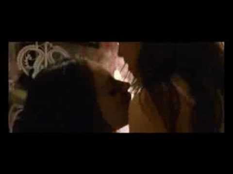 Natalie Portman & Mila Kunis  (make out scene -Black Swan) thumnail