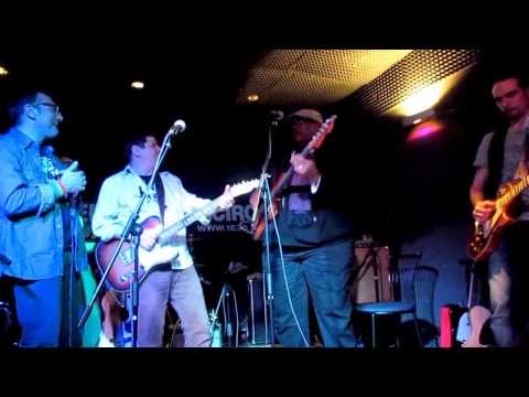 JONO MANSON & MANDOLIN BROTHERS feat. JERRY DUGGER Live All'1e35 Circa di Cantù - 24.02.2014