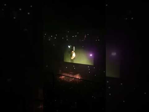 Kanye West Rants About Jay Z And Beyonce and Walks Off Stage at Sacramento Concert!