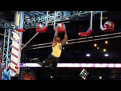Najee Richardson Pulls Off A Massive Save at the American Ninja Warrior 12 Finals