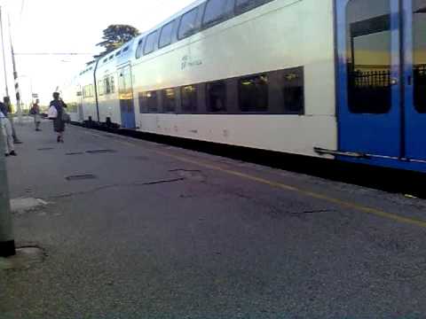 Incrocio fra TAF a Montale (30-09-11).mp4