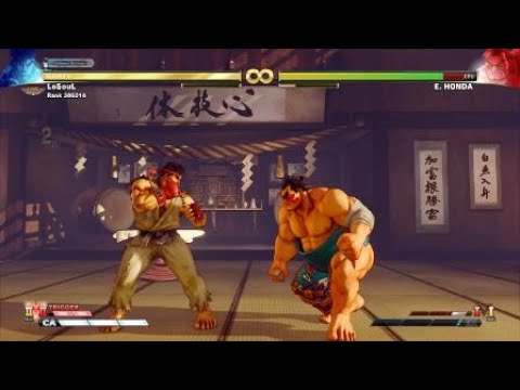STREET FIGHTER V - Ryu V Skill 2 guess can intercept Critical Art Supers