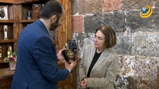 Լեգենդար Շուստովի ազգականները տպավորված են հայկական կոնյակի փառավոր պատմությամբ