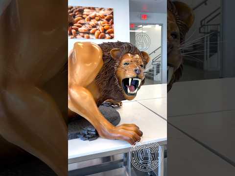 The Chocolate Lion! 🦁 This one is massive! 6ft talk for 180lb of chocolate. #amauryguichon #lion