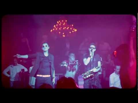 MaxiGroove - Give Me Your Love (Club Video)