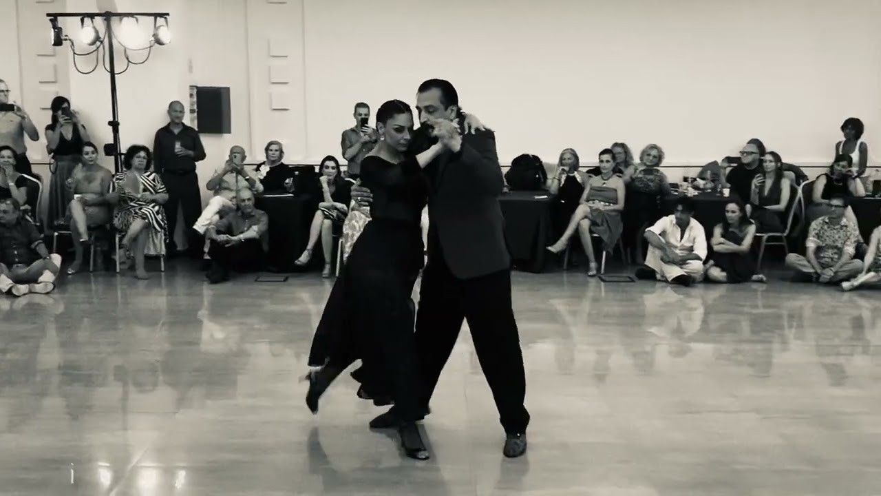 Rino Fraina y Graziella Pulvirenti  - "MIMOSA"  -  Orquesta Francisco Canaro