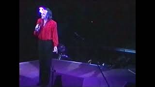 NEIL DIAMOND - And The Grass Won&#39;t Pay No Mind - Live - (1993)