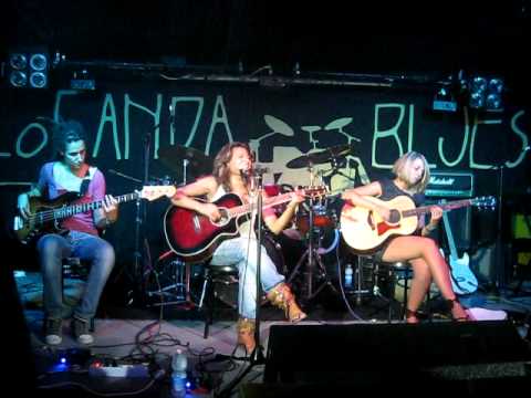 Via il male dagli occhi_Calipso Chaos Female Trio_Live@Locanda Blues