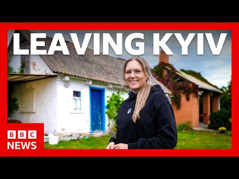 Why people are rushing to leave Kyiv before winter | BBC News