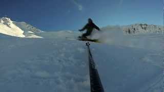 preview picture of video 'Bombardage de neige en Slow Motion (120 i/s)'