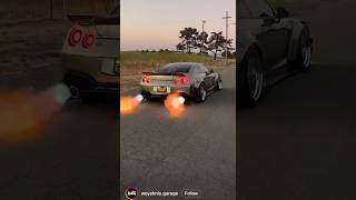 Download lagu R35 Nissan GT-R shooting massive exhaust flames! mp3