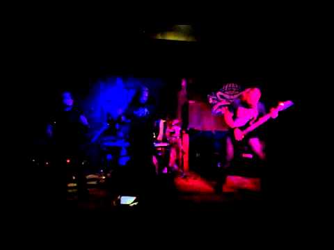 Goatbastards - Pocta rozčilenému důchodci na metalovém koncertě