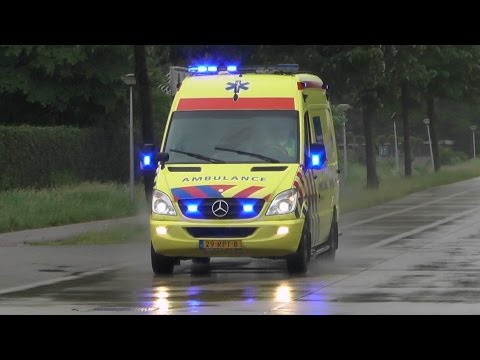 A1, WAS-300 Ambulance 05-101 Hengelo vanaf ongeval A35 naar het MST