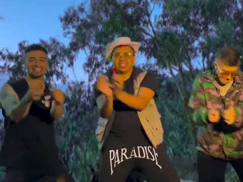 SAFARI GYAL 🦁- EZTIV ❌ TEIKID ❌ CRIZZMOL (Video Oficial)