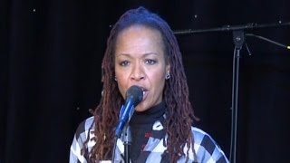 Lisa Simone reprend "Work Song" de Nina Simone