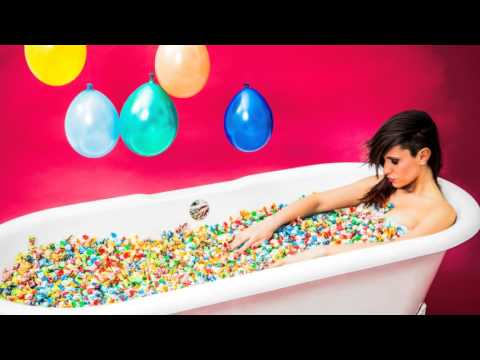 That's Amore_Red.s_Acoustic