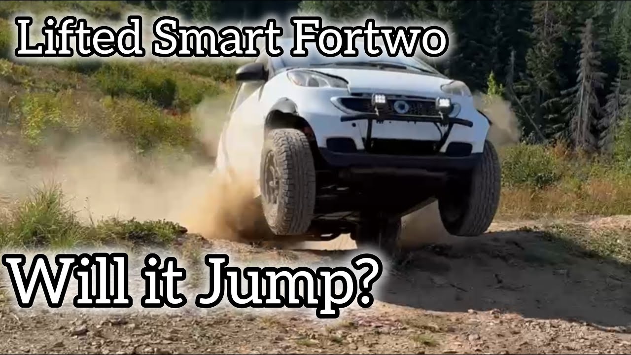 The Off-Road Smart Car Build Nobody Asked For 🫣 Can it Jump? #smartfortwo 