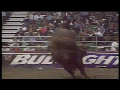Corey Navarre vs Hunch Back - 98 PBR Calgary (87 pts)