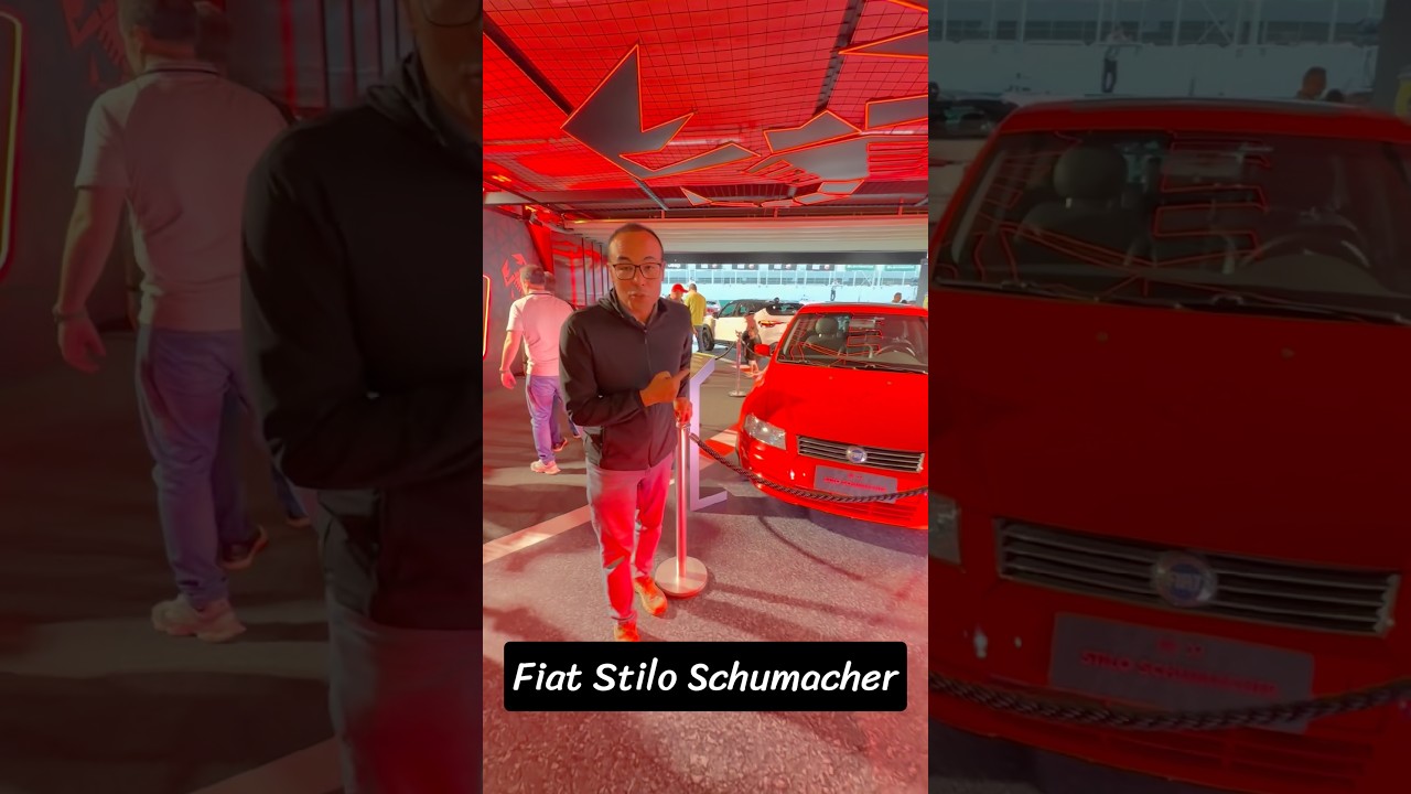 SUA CHANCE DE CONHECER O STILO SCHUMACHER com teto SKY Window, roda 17 e motor 1.8 8V de 122cv.