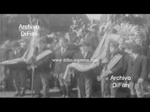 Homenaje a San Martin alumnos escuelas primaria - secundaria 1971