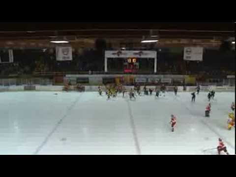 Lancer de peluches HC Sierre- HC Anniviers 27.12.2013