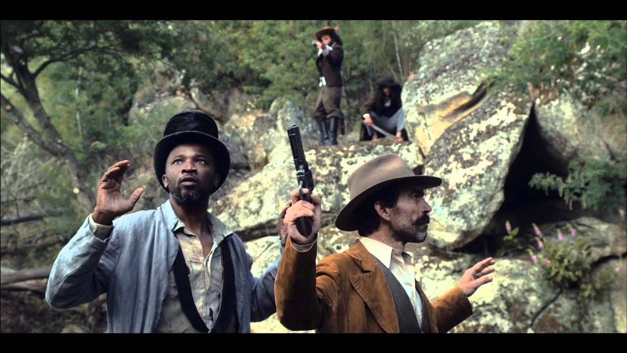 Trailer Estrada de Palha