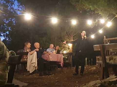 Lorenzo Andreaggi canta un medley di VOCE DI STRADA e MATTINATA FIORENTINA