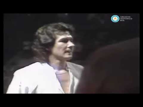 VICTOR HEREDIA - TODAVIA CANTAMOS (en vivo)