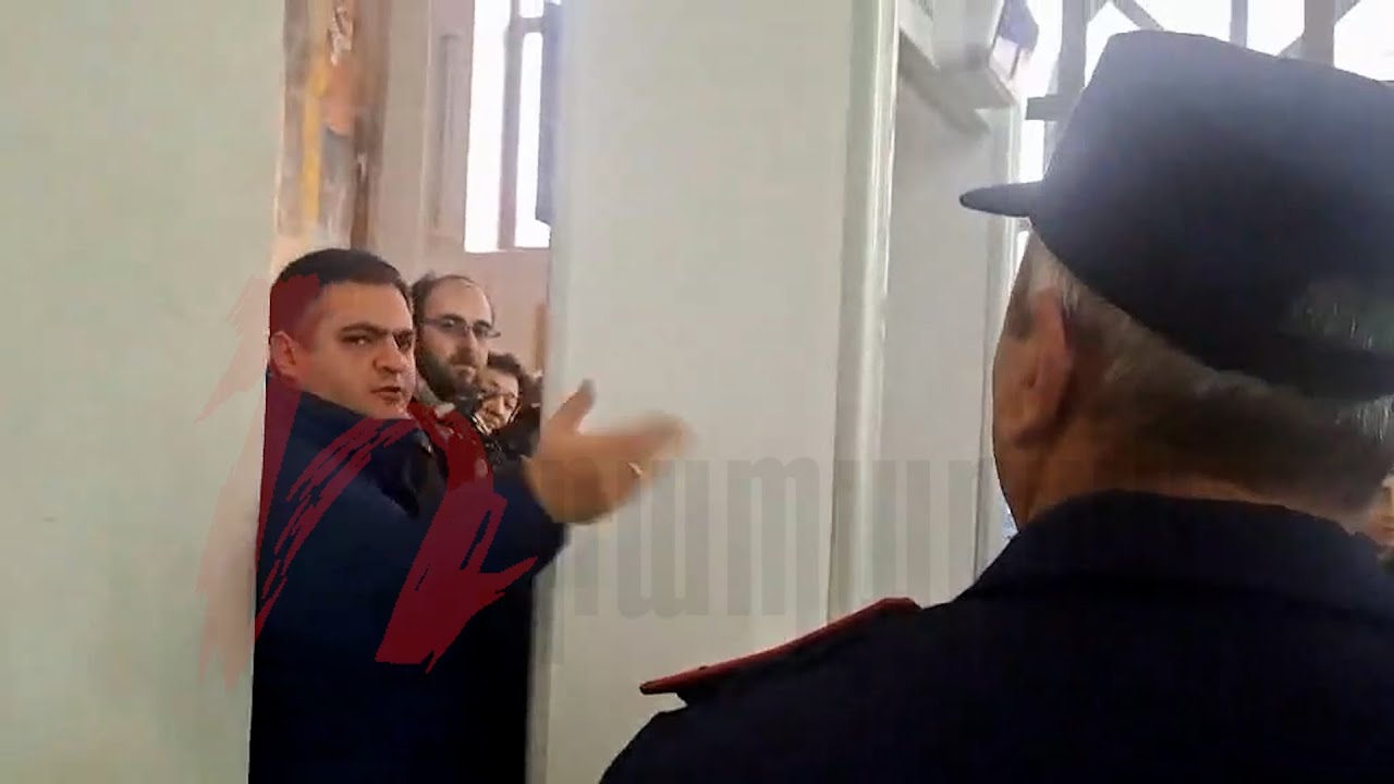 Լարված իրավիճակ` Միքայել սրբազանի նիստից առաջ