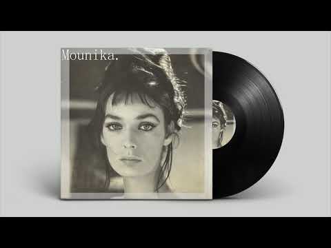 Mounika. - Marie Laforet I (Tu Fais Semblant)