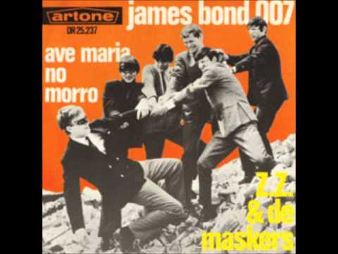 Maskers Ave Maria No Morro