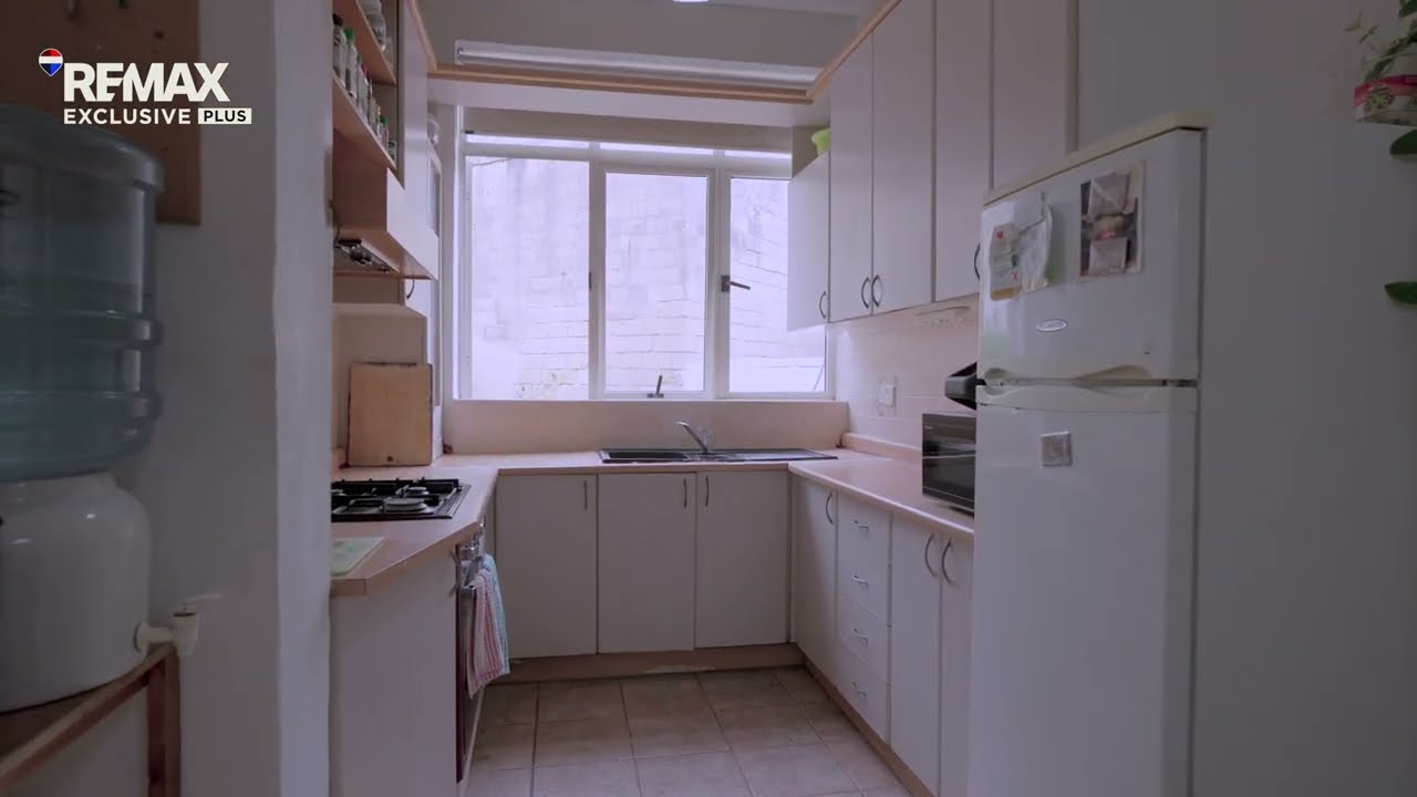 3 bedroom Maisonette for sale in Ħamrun - €375,000 - 110m²