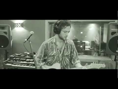 Clubfeet - Heartbreak (feat. Chela) Live Studio Session