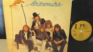 WIDOWMAKER . 1 / STRAIGHT FACED FIGHTER . 2 / GOT A DREAM . 1976