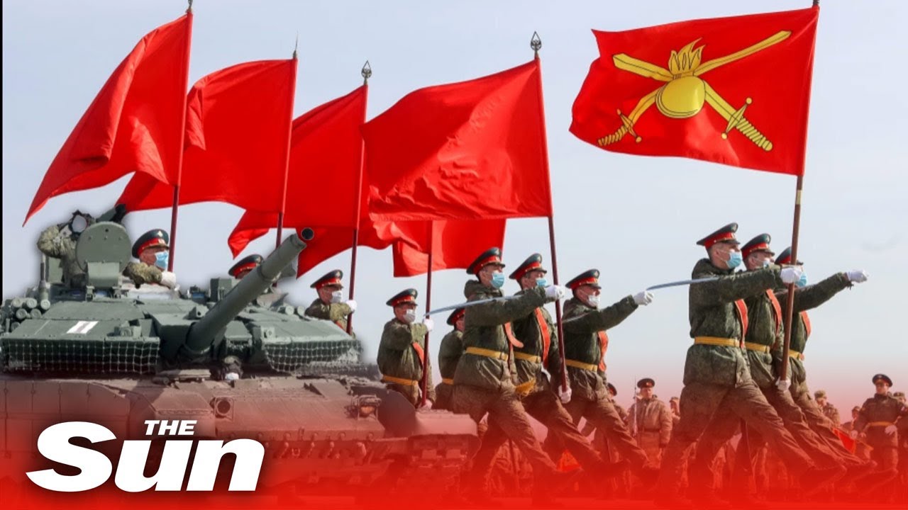 Tanques e mísseis russos rolam enquanto Putin flexiona os músculos em meio a temores de guerra na Ucrânia