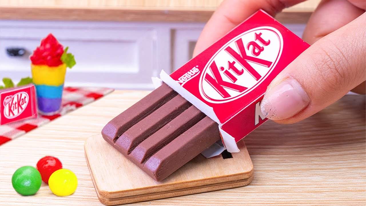 Sweet KITKAT Cake Dessert🌈Amazing Miniature Chocolate KITKAT Cake Decorating Recipe 🎂1000+Yummy Cake