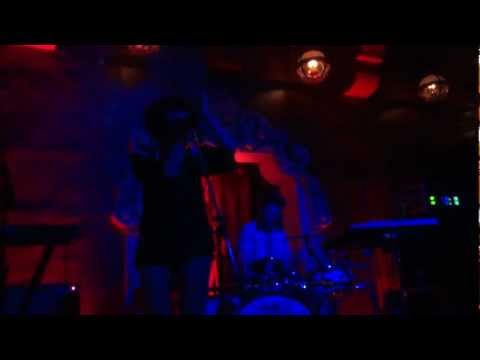 The Good Natured - Lovers & Sting LIVE HD (2012) Hollywood Bardot